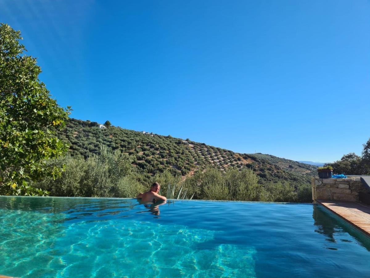 Cortijo La Haza Bed & Breakfast Iznájar Eksteriør bilde