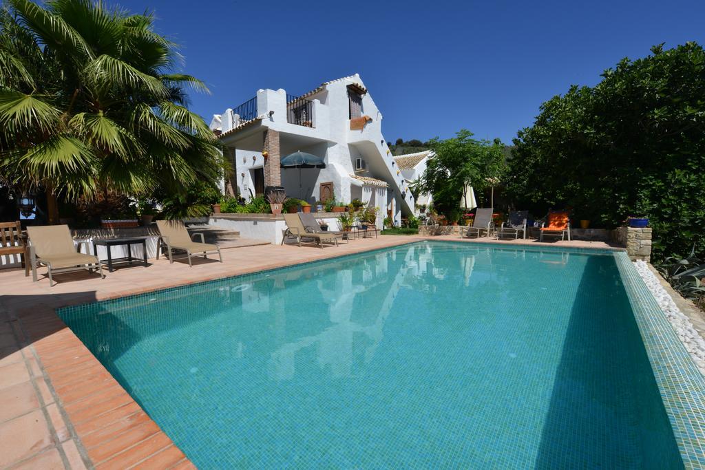 Cortijo La Haza Bed & Breakfast Iznájar Eksteriør bilde