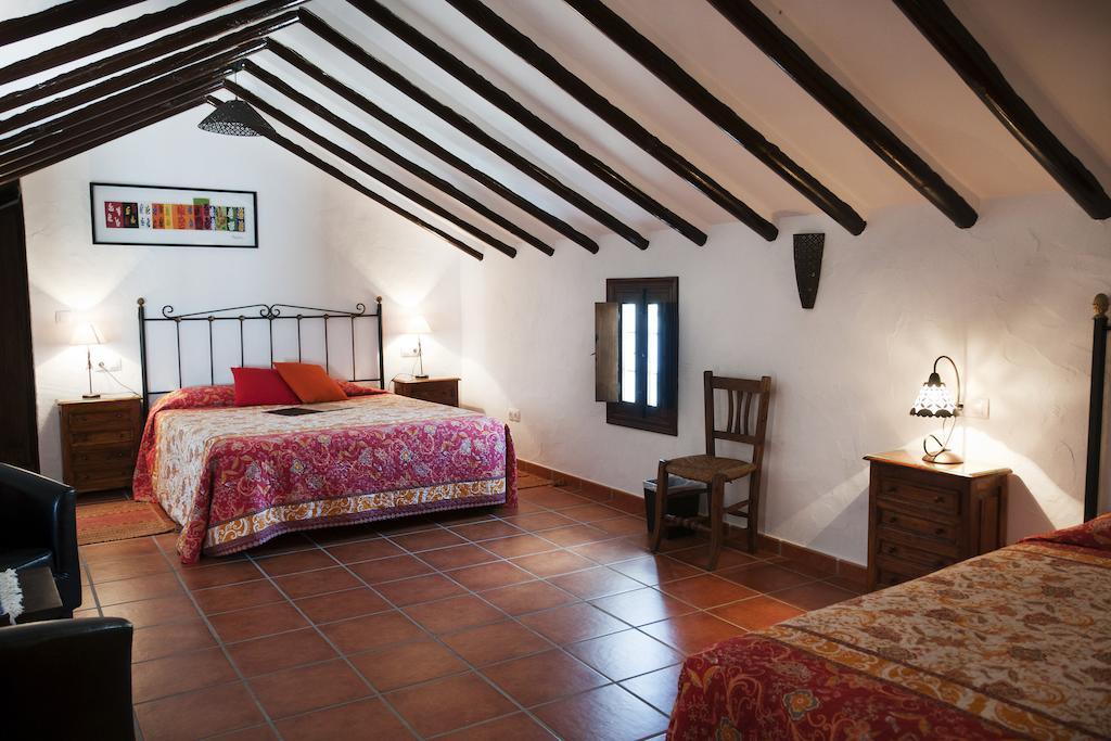 Cortijo La Haza Bed & Breakfast Iznájar Rom bilde