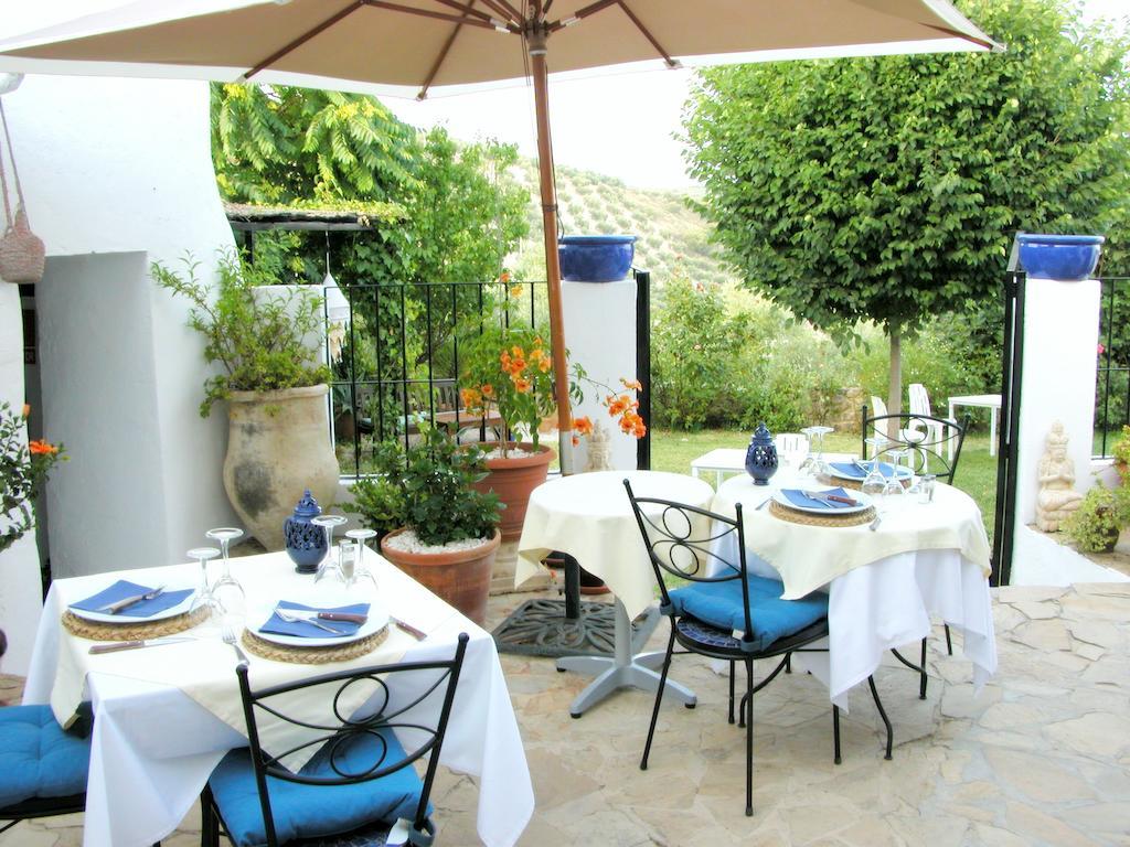Cortijo La Haza Bed & Breakfast Iznájar Eksteriør bilde