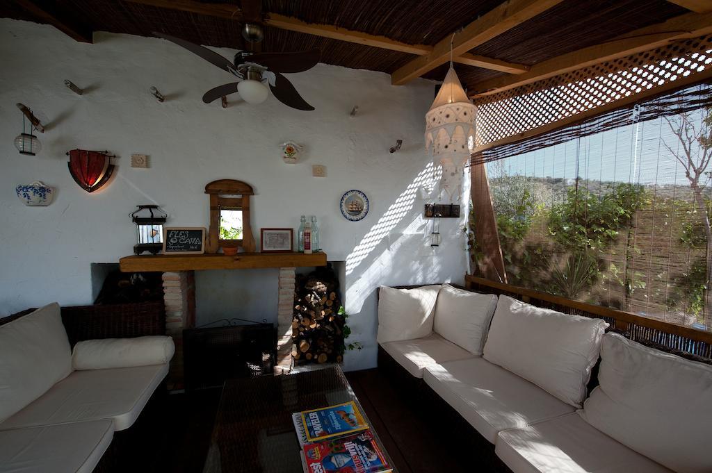Cortijo La Haza Bed & Breakfast Iznájar Eksteriør bilde