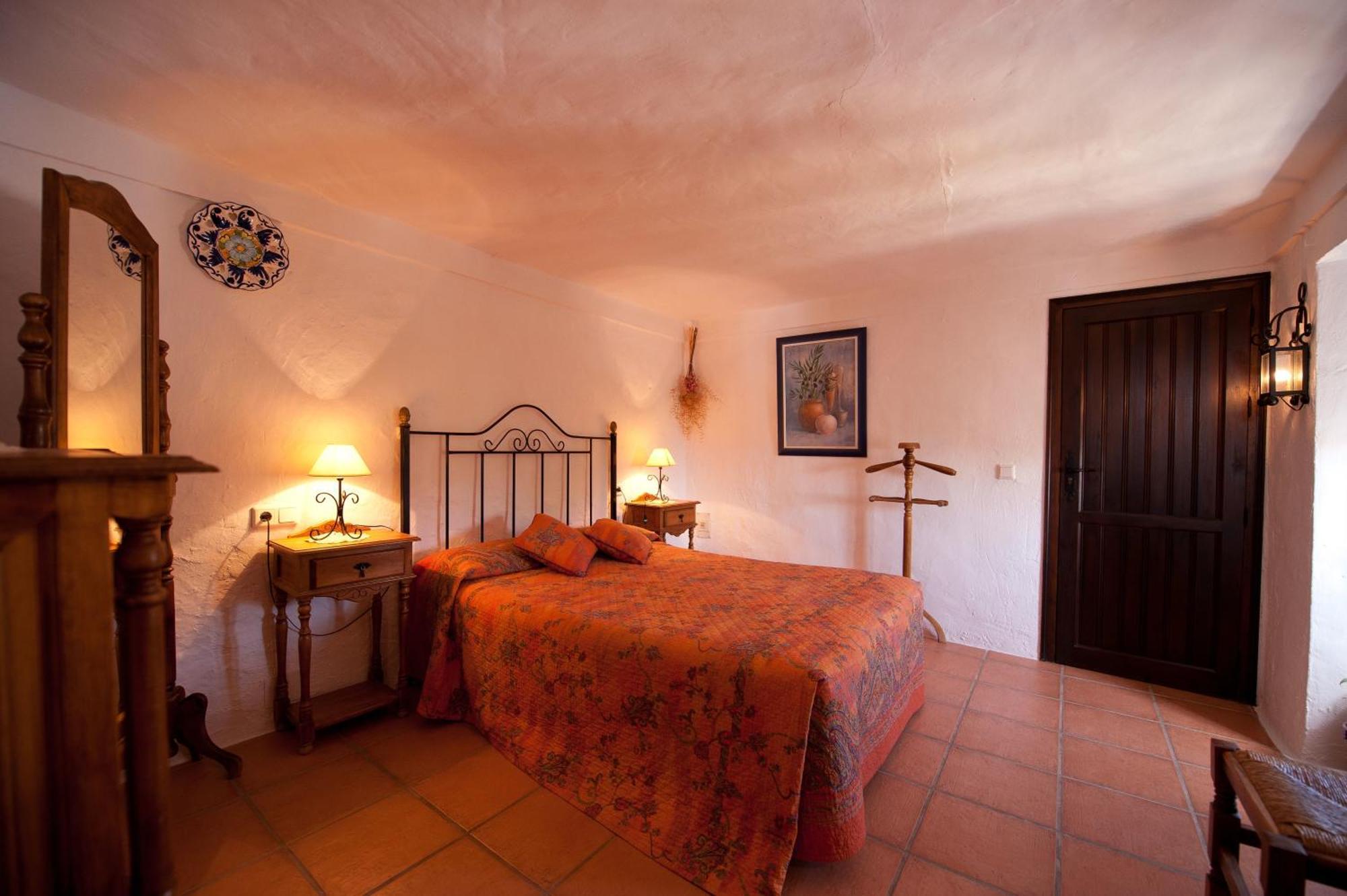Cortijo La Haza Bed & Breakfast Iznájar Eksteriør bilde