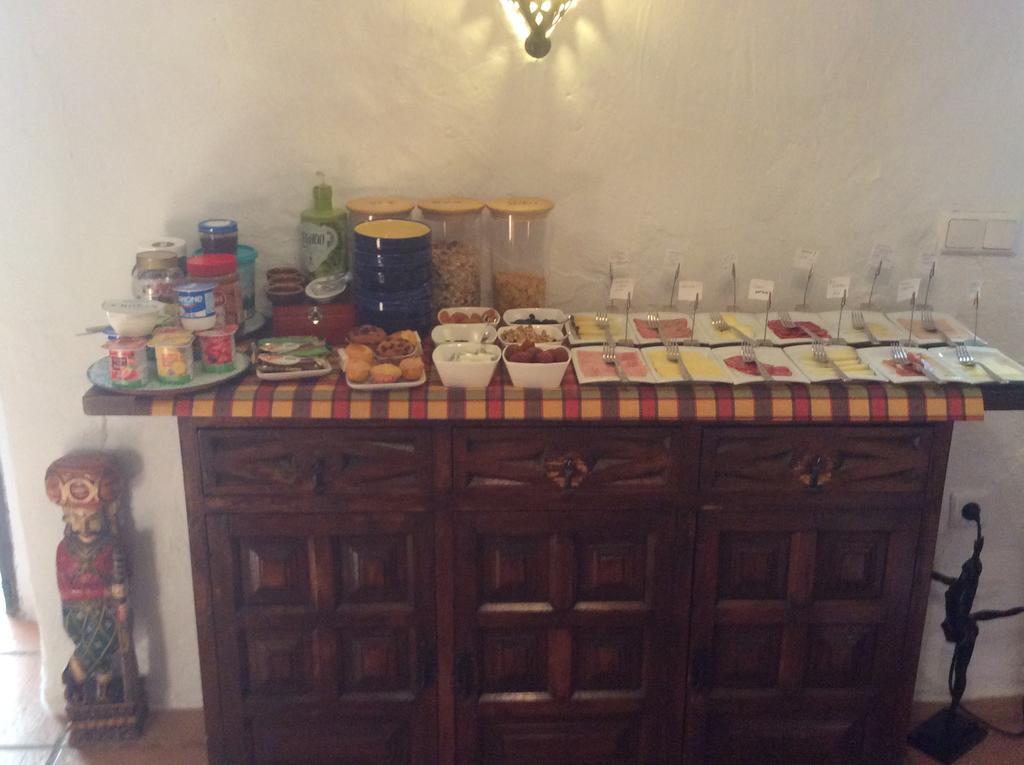 Cortijo La Haza Bed & Breakfast Iznájar Eksteriør bilde